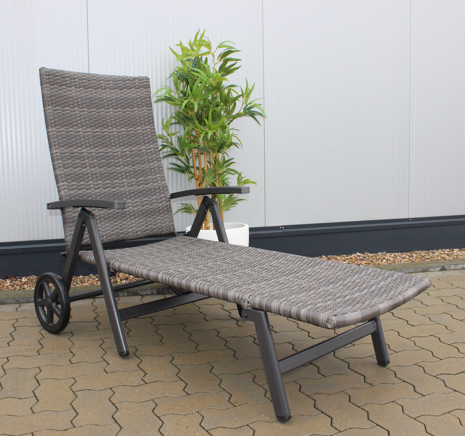 Polyrattan SONNENLIEGE MIT ROLLEN Gartenliege ...
